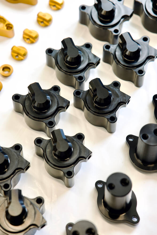 Batch of nickel-plated components